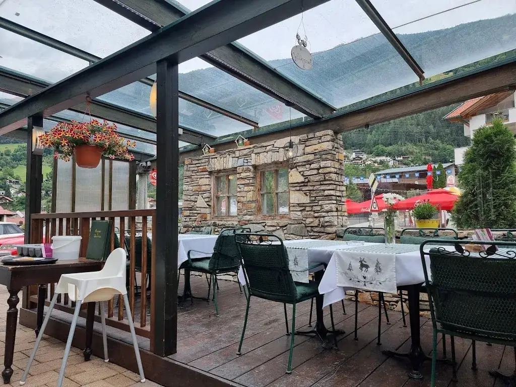 Faisal IQBAL_Restaurant Pizzeria Ötzer Wirt_Oetz_avis