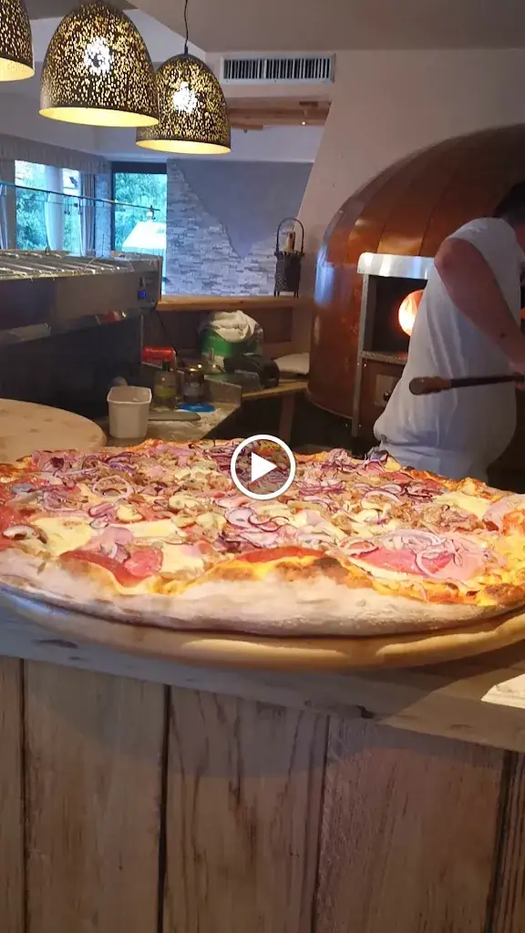 Pizzeria Rustika Ötz_Oetz_slider_image_2