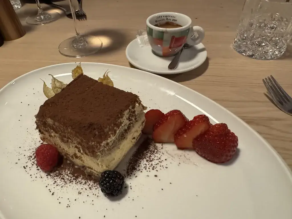 feline_Oetz_slider_image_3