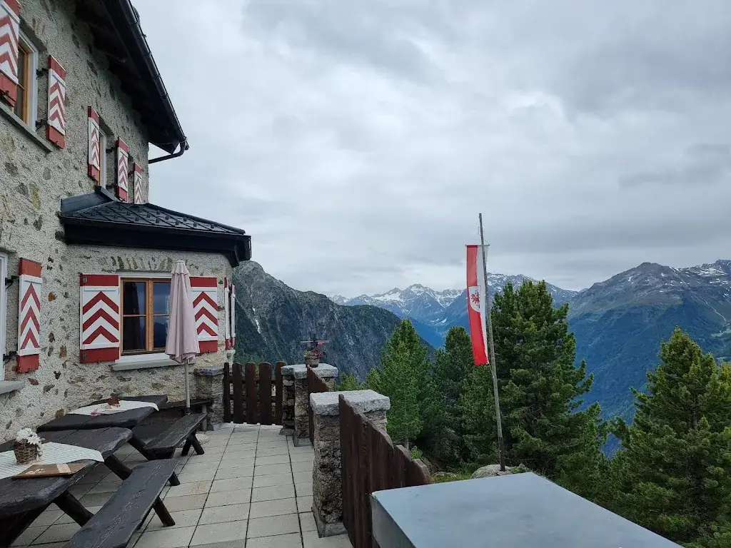 Faisal IQBAL_Neue Bielefelder Hütte_Oetz_recensione