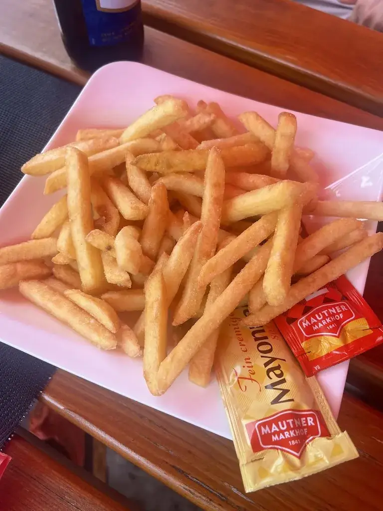 Chawn Sarter_Carinas Grill_Oetz_recensione