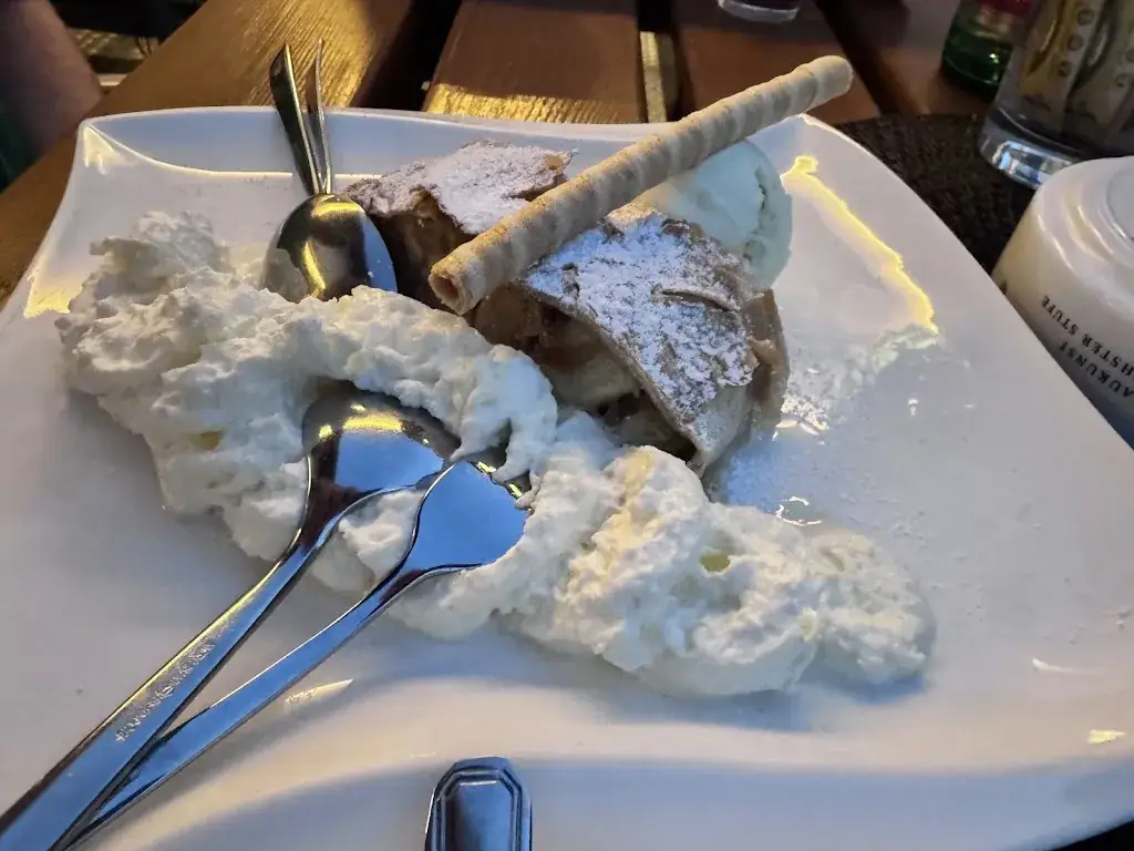 Chen Sagiv_Rochus Restaurant Pizzeria_Oetz_review