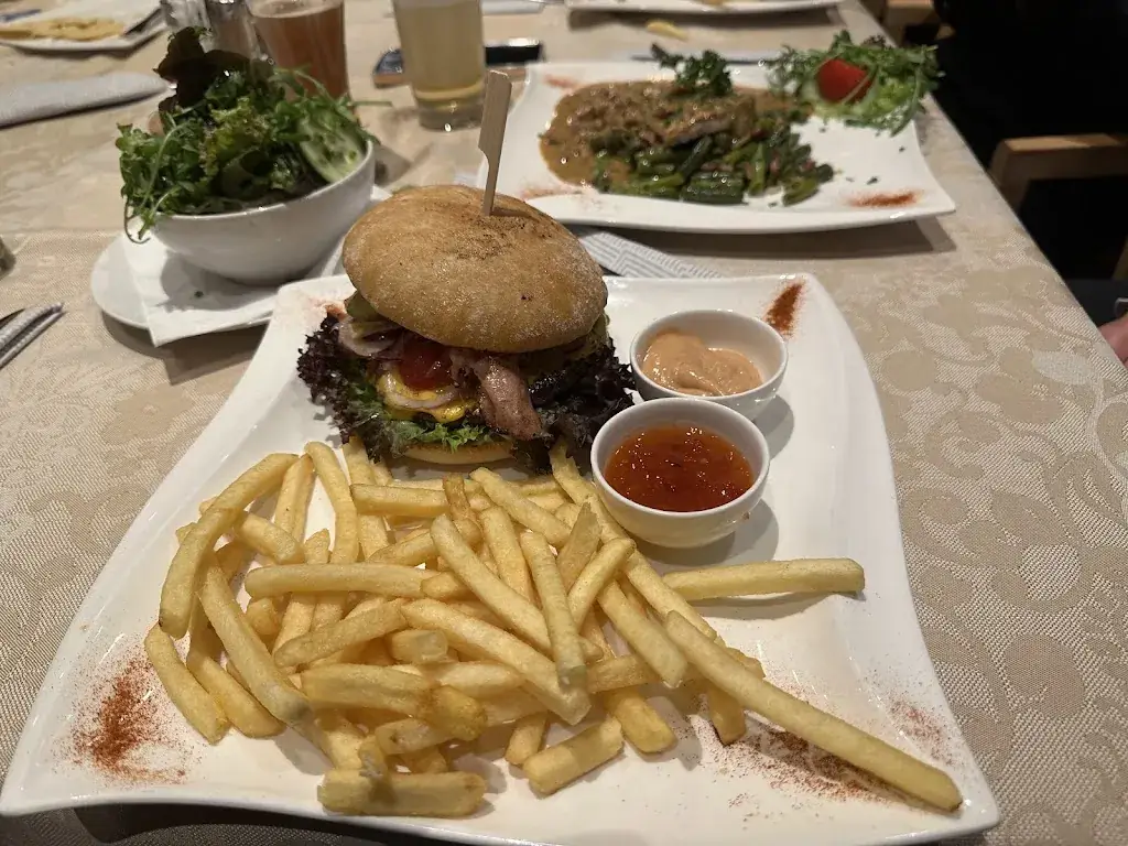 Rochus Restaurant Pizzeria_Oetz_slider_image_2