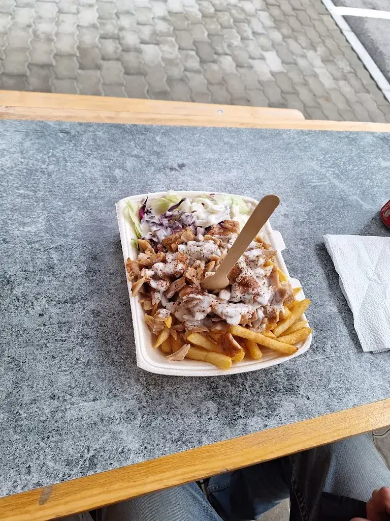 Menu_Baschi’s Grillhendl_Pill_image_5