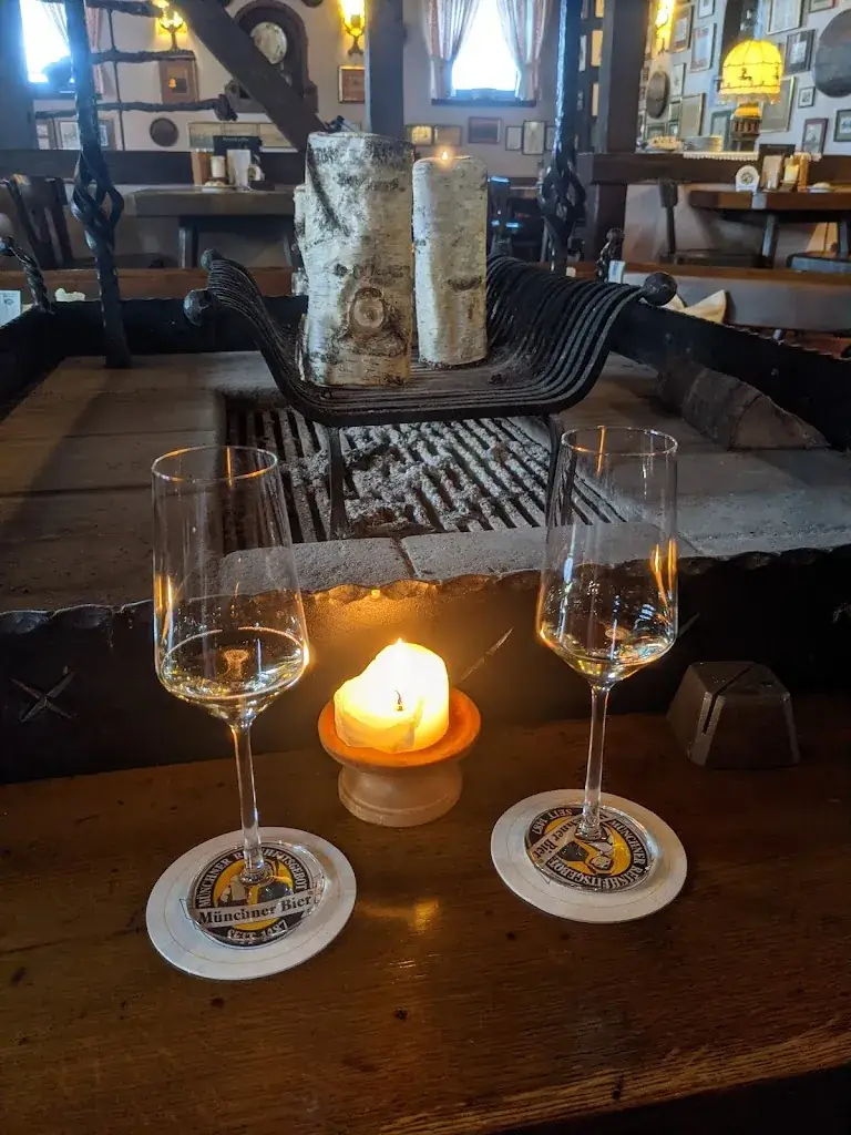 Maggie Reiter_Gasthaus Weinstadl_Politischer Bezirk Kufstein_review