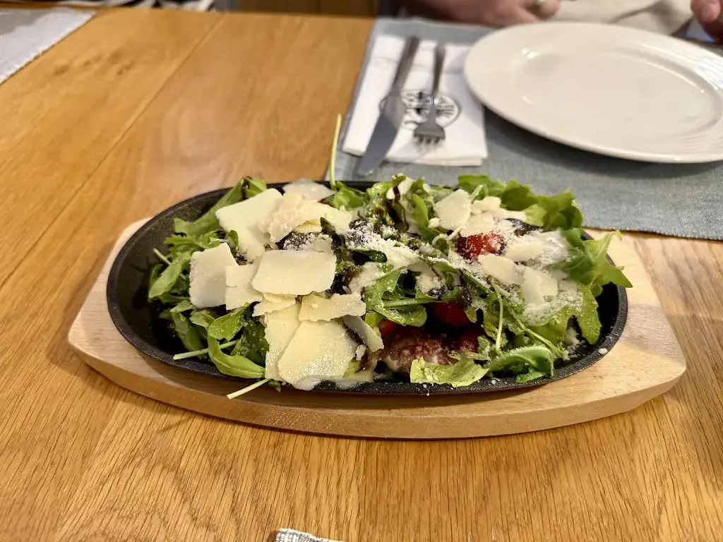 Kim Lierzer_Hotel Traube Restaurant_Pfunds_review