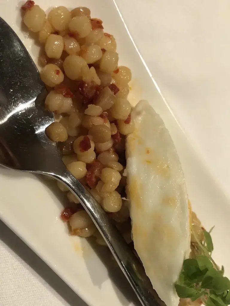 Ulrich Haack_Cafe Restaurant P 202_Polling in Tirol_avis