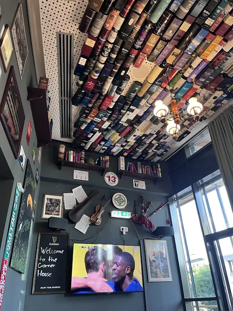 Chisti Neno_The Corner House_Pfaffenhofen_review