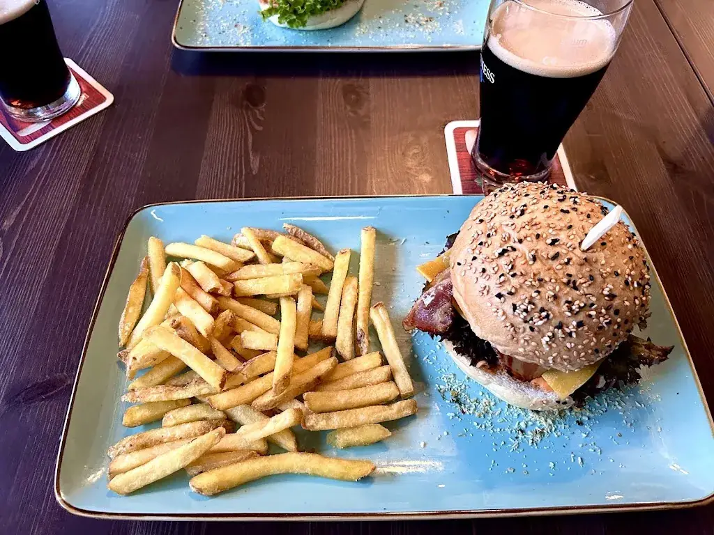 The Corner House_Pfaffenhofen_slider_image_3