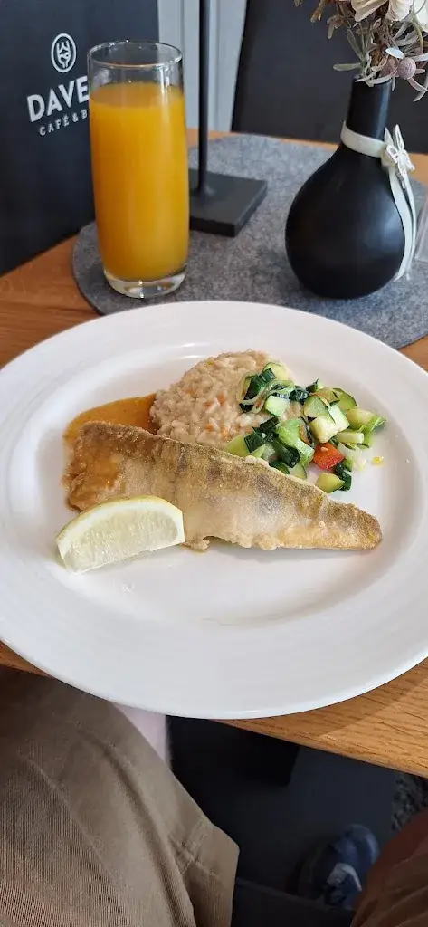 Jesper Nielsen_Dave's Café & Bar_Prutz_avis