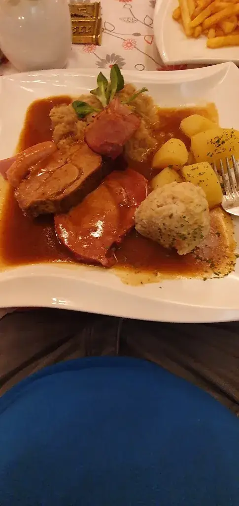 Gregor_Gasthof Gemse_Prutz_avis