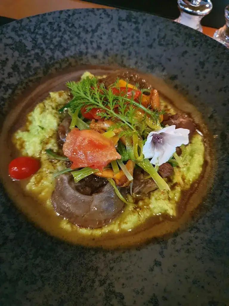 Flo Pfeifer_Die Weiberleit_Ranggen_recensione