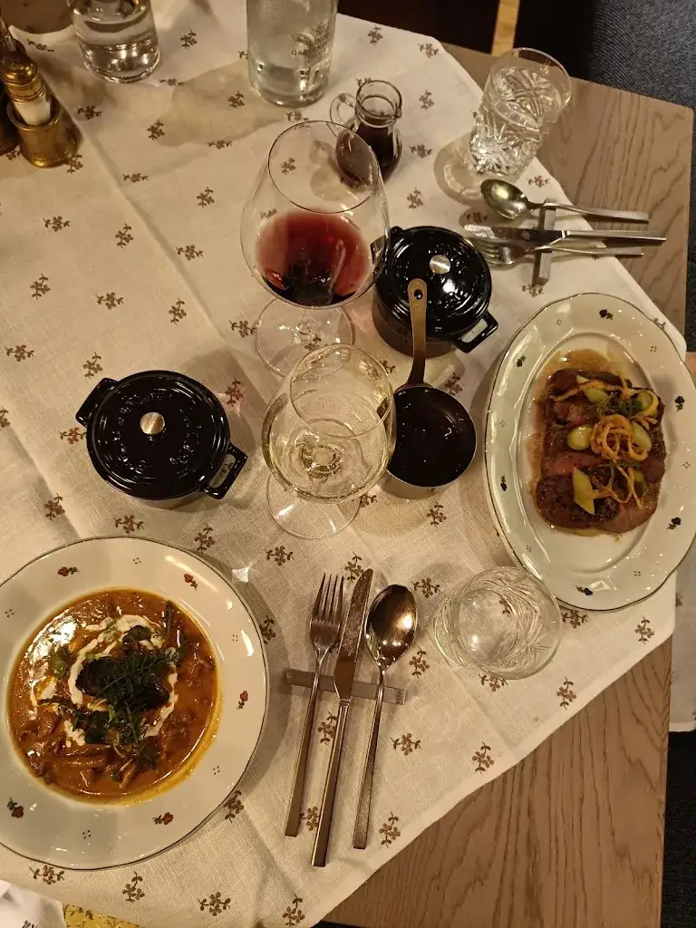 Anyi E._Schmarelle Wirt_Ried im Oberinntal_review