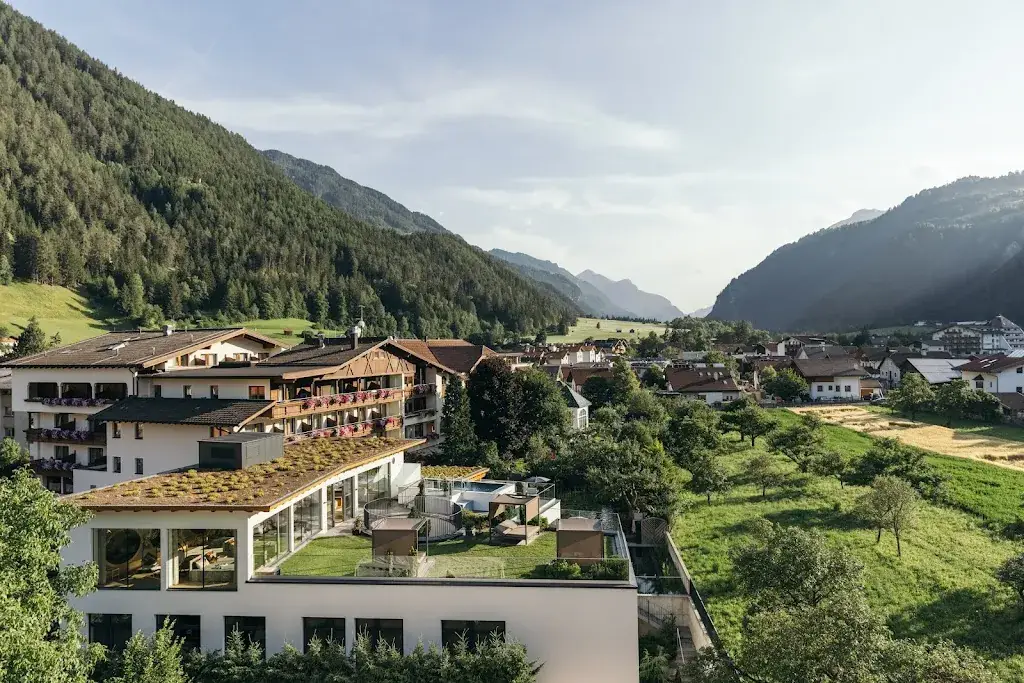 Gartenhotel Linde_Ried im Oberinntal_slider_image_1