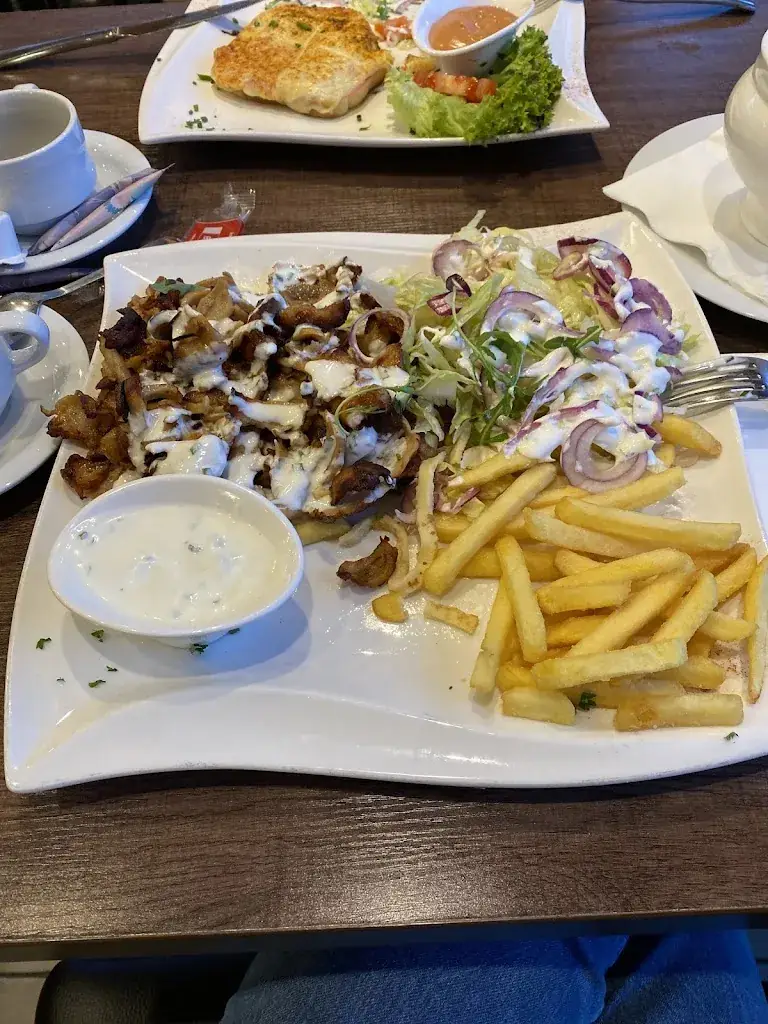 Anton Kurapov_Grillstube Restaurant Pizzeria Roppen_Roppen_review