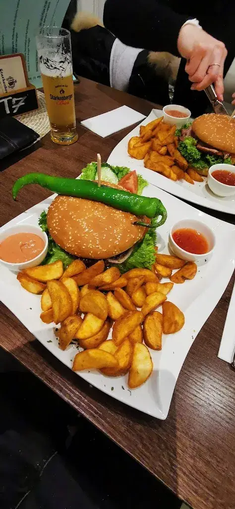 Cezary Mielczarek_Grillstube Restaurant Pizzeria Roppen_Roppen_review