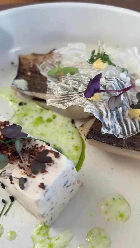 Debbie Sterzinger_Bertas im weissen Rössl_Reith bei Seefeld_avis