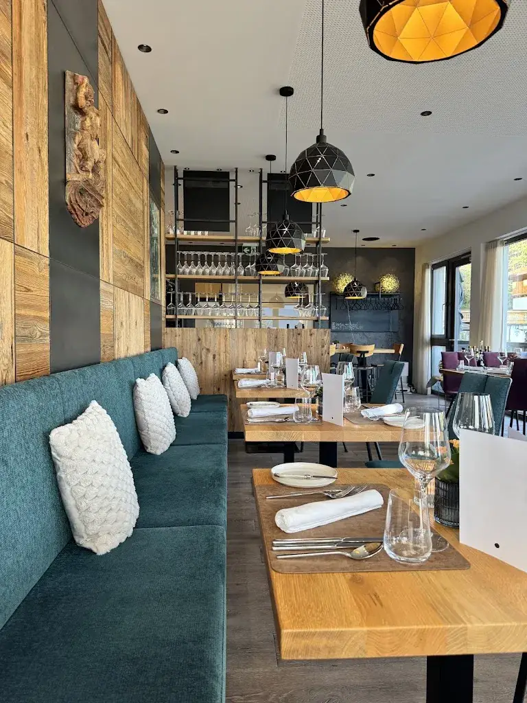 Bertas im weissen Rössl restaurant in Reith bei Seefeld