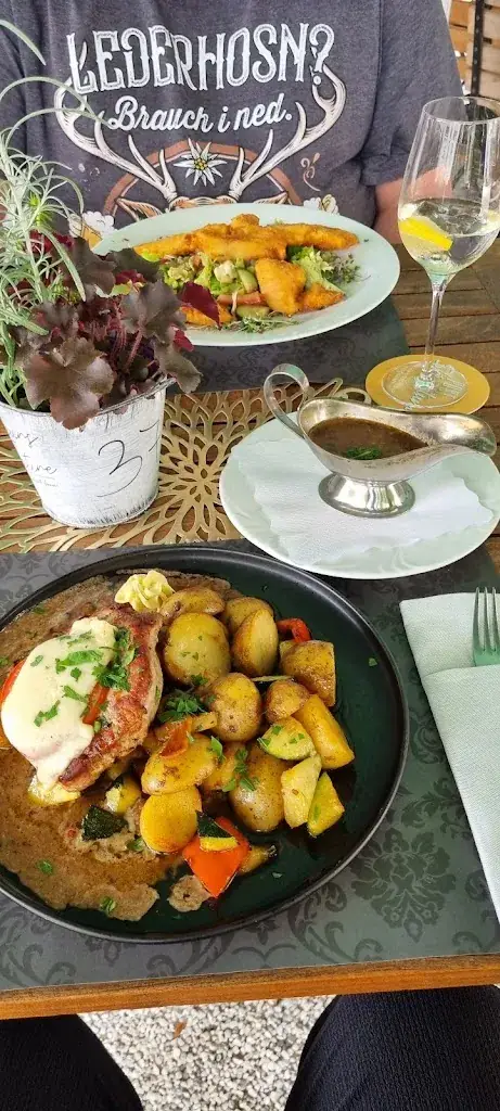 Simona_Restaurant und Bar Postskriptum_Döbriach_avis