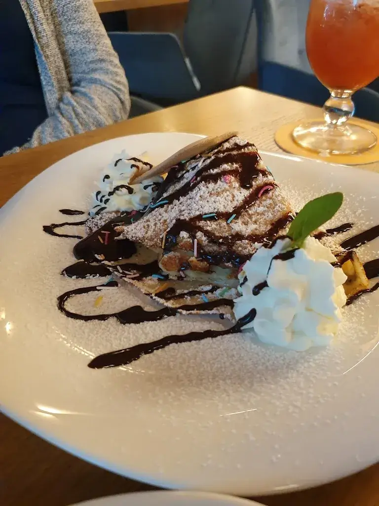 Dean Bachor_Restaurant und Bar Postskriptum_Döbriach_avis