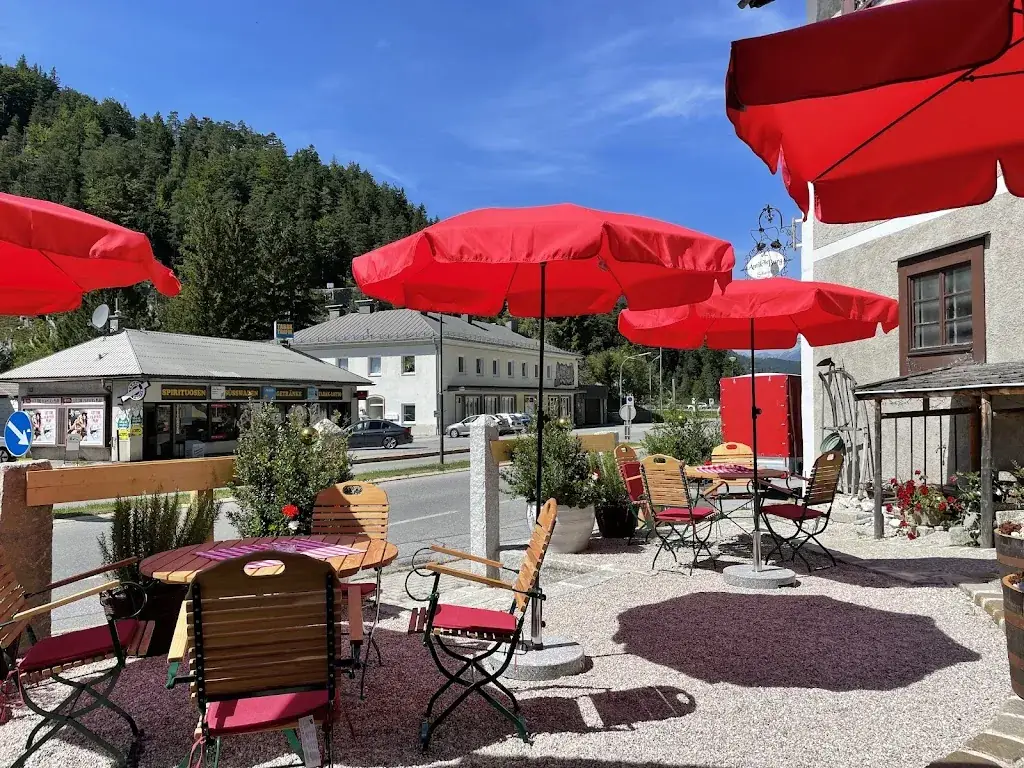 Antik Burg Scharnitz Restaurant in Scharnitz