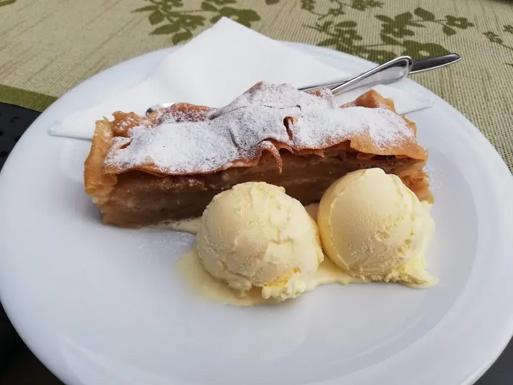 Menu_Berghotel & Bergrestaurant Zugspitzblick - Familie Burkert - Tannheimer Tal_Schattwald_image_7