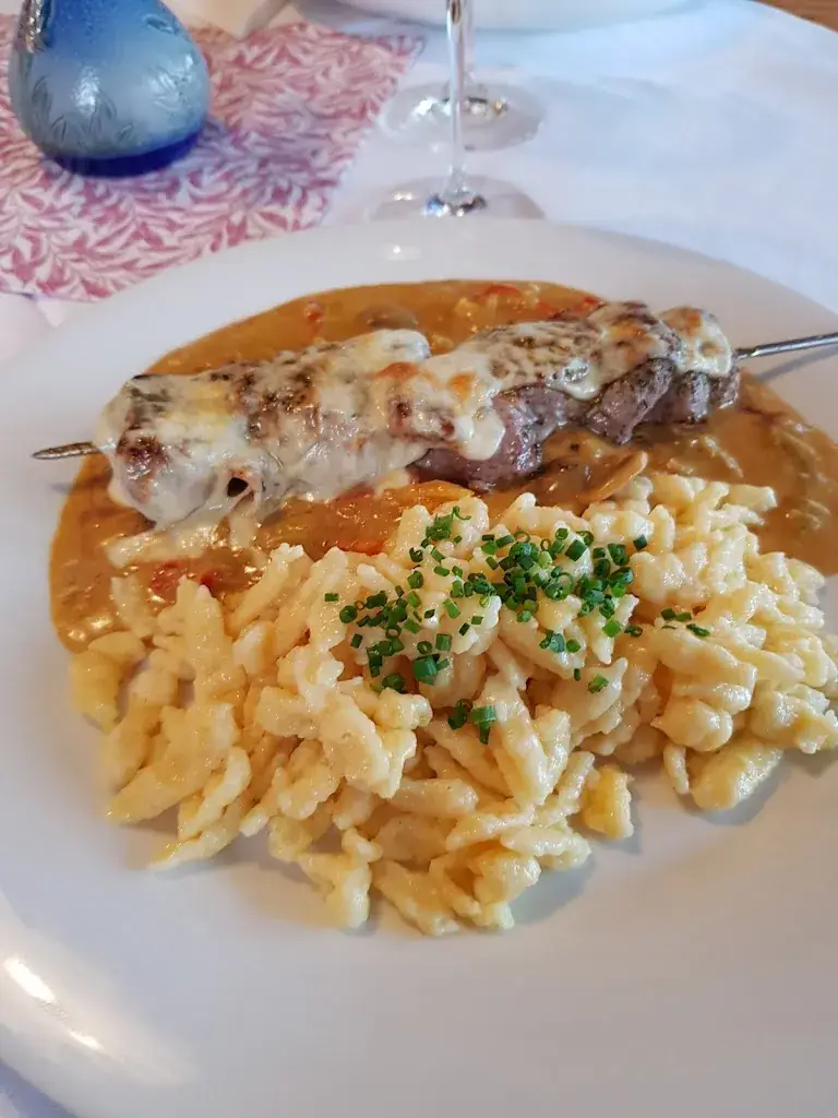 Mark Finlay_Berghotel & Bergrestaurant Zugspitzblick - Familie Burkert - Tannheimer Tal_Schattwald_avis