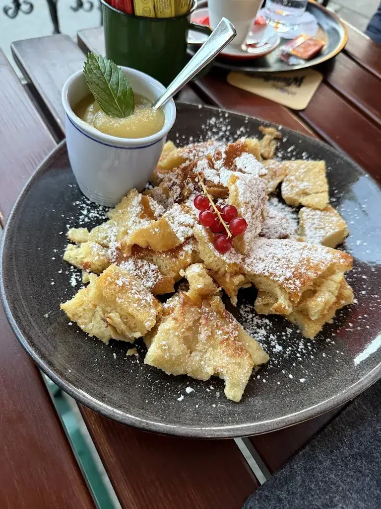 Cafe-Restaurant Dorfstube_Schattwald_slider_image_3