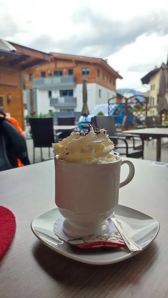 thierry van achte_Restaurant-Cafe GiggeHi_Schattwald_review