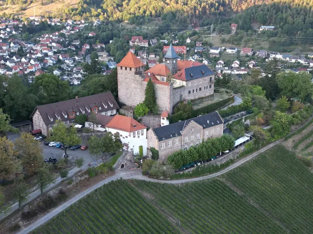Kim Aswani_Schloss Eberstein_Eberstein_avis