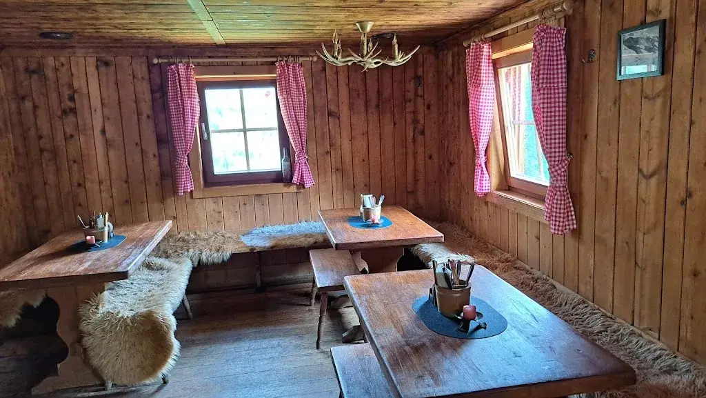 Jausenstation Alpe-Stalle restaurant à Sankt Veit in Defereggen