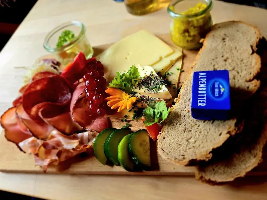 Lukas Kulpa_Kafma Alm_Scheffau am Wilden Kaiser_recensione