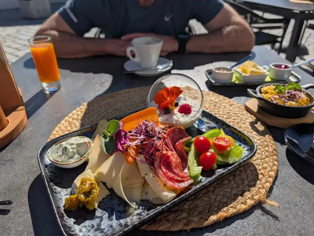 John Morgan_Helenes Kaffee Werk_Scheffau am Wilden Kaiser_Bewertung