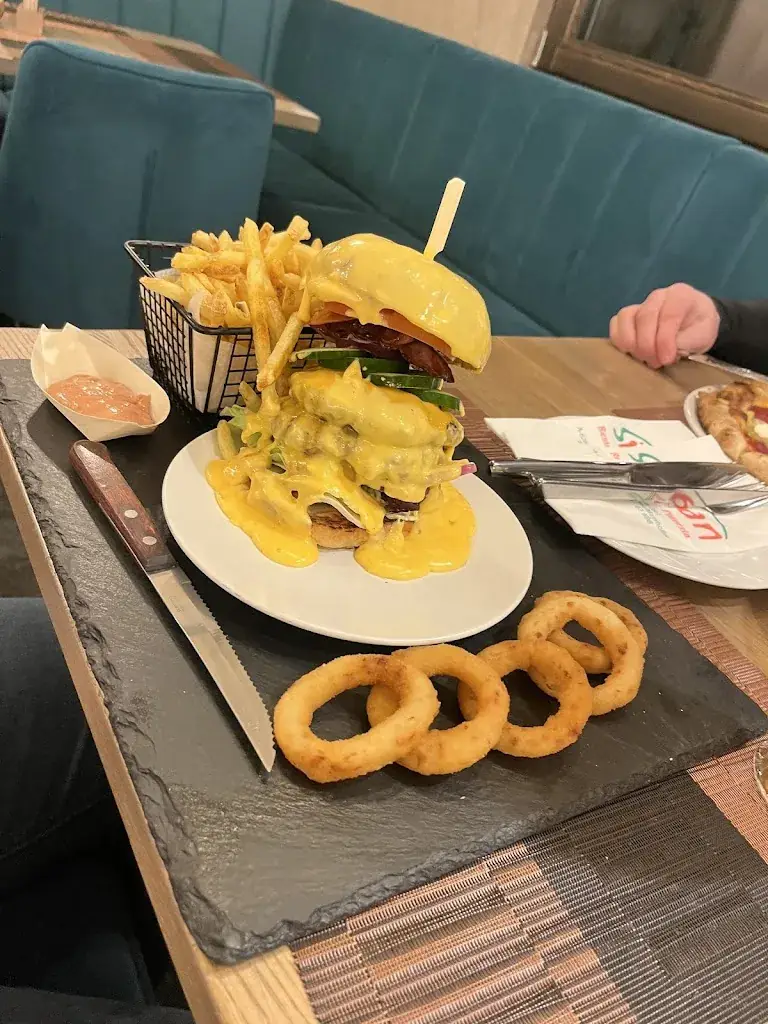 Dăncăneț Reghina_Hotel Pizzeria Sidan_Schwendau_review