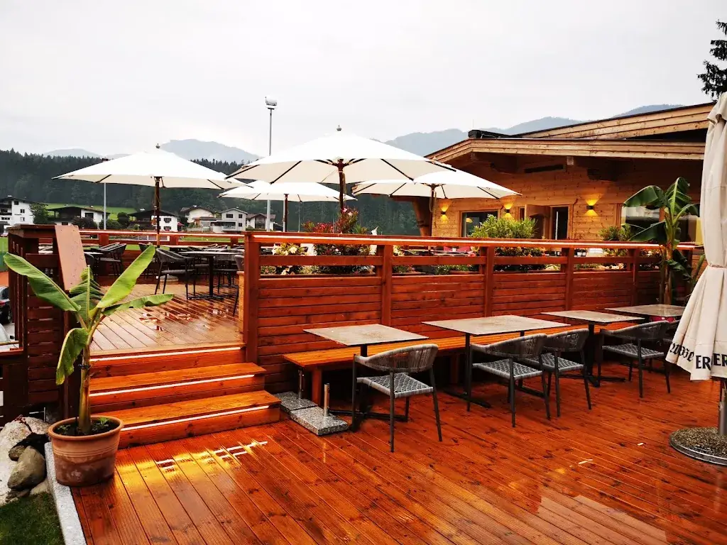 Pink Banana_Schwoich_slider_image_1