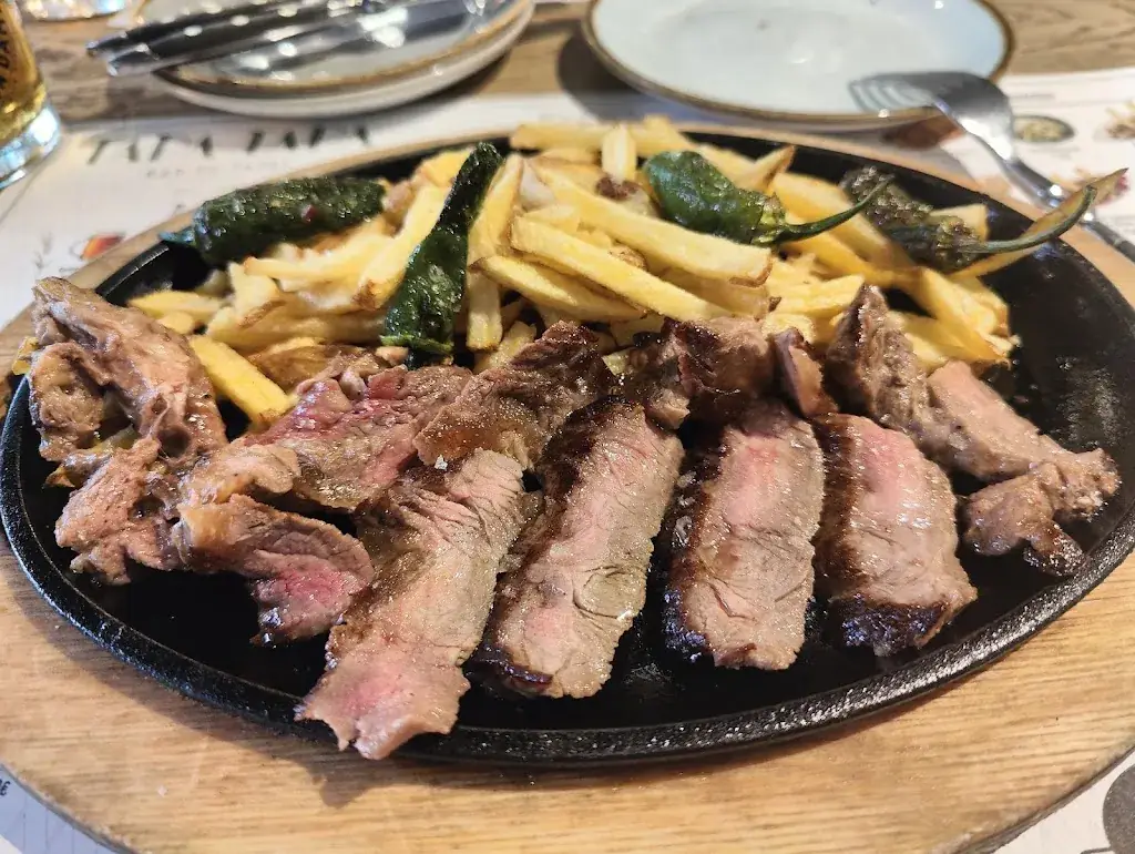 Charlie Junko_Tapa Tapa Arenal_Rum_review