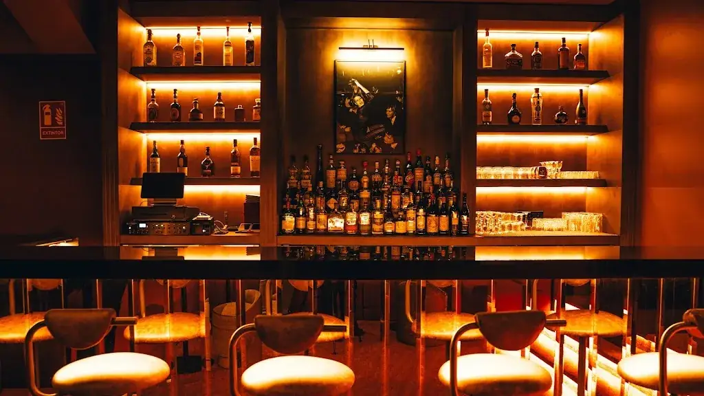 Fat Cats Cocktail House_Rum_slider_image_1