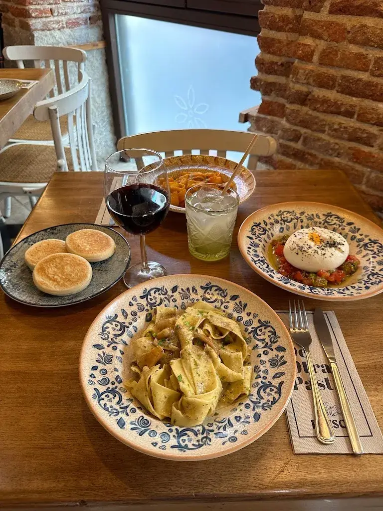 Bresca_Rum_slider_image_3