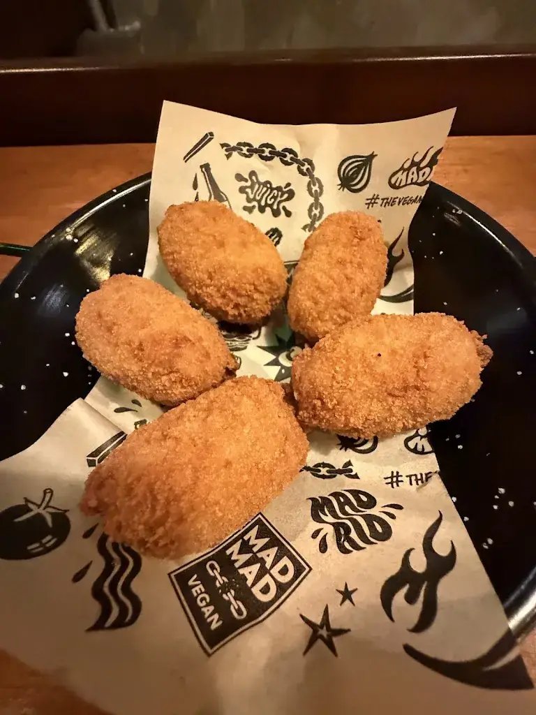 Marie_Mad Mad Vegan_Rum_review