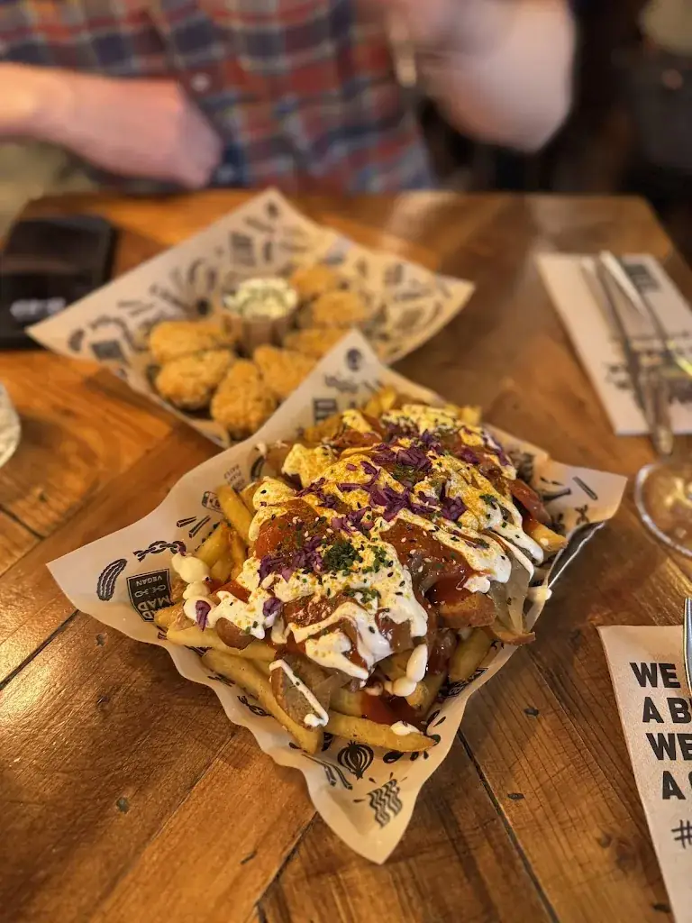 Ash McCallum_Mad Mad Vegan_Rum_review