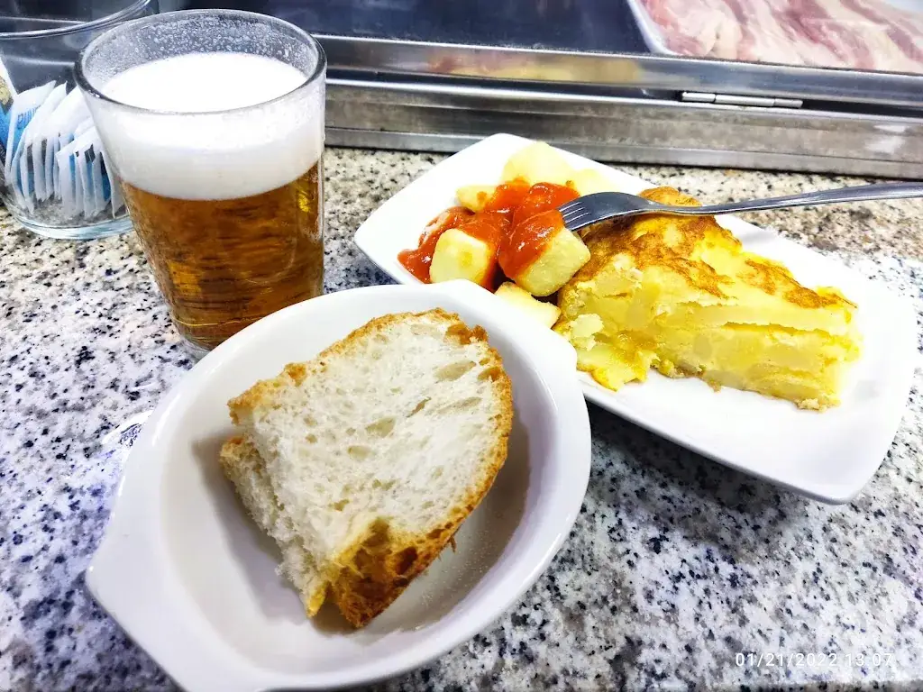 Bar Aguilar Cervecería restaurant à Rum