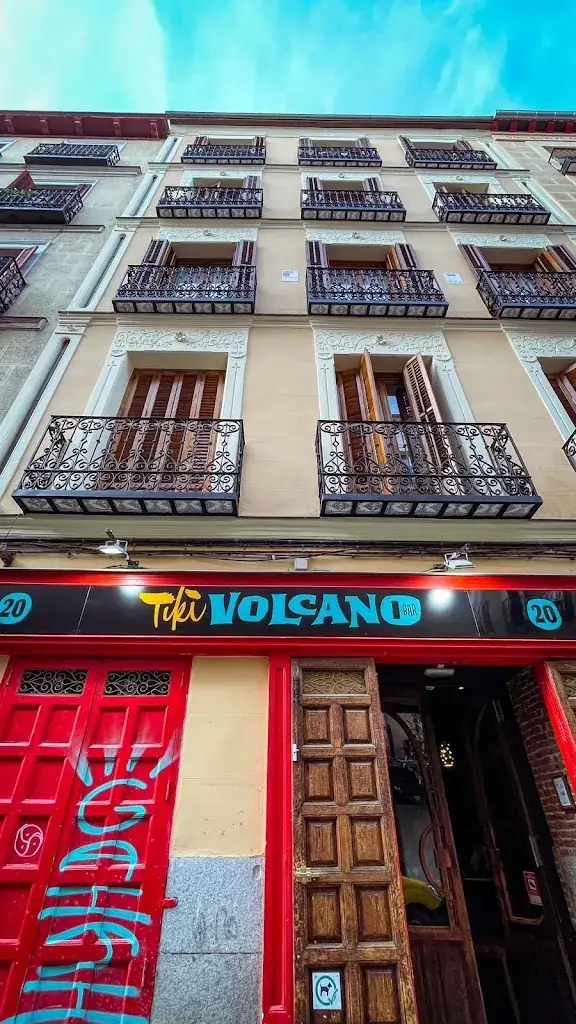 Tiki Volcano Bar_Rum_slider_image_1