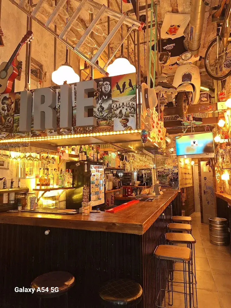 Industria Bar restaurant à Rum