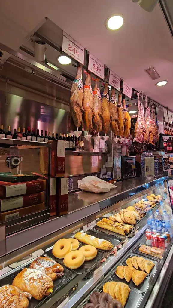 Mahboubeh Faghih Mohammadi_Museo del Jamón_Rum_recensione