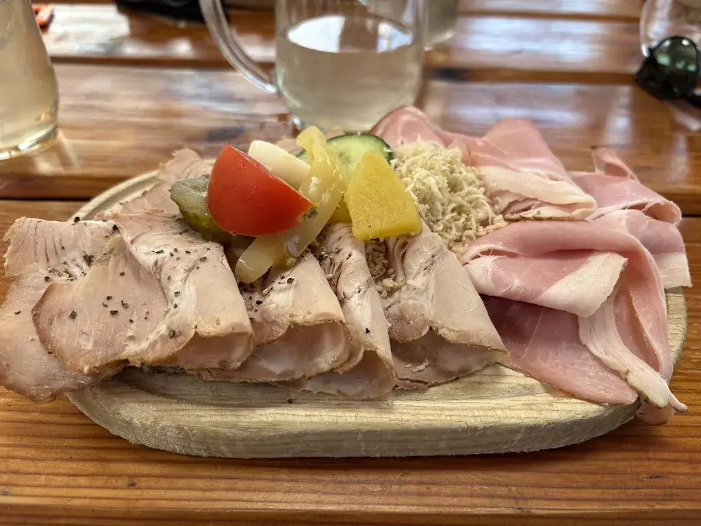 Ginger van der Swart_Buschenschank Kordesch_Eberndorf_avis