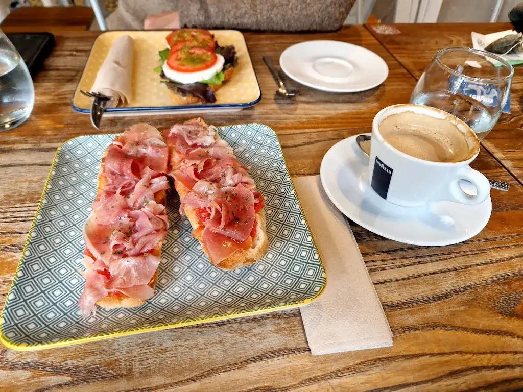 Coppelia Madrid_Rum_slider_image_3