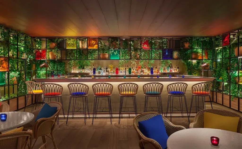 OROYA Madrid_Rum_slider_image_1