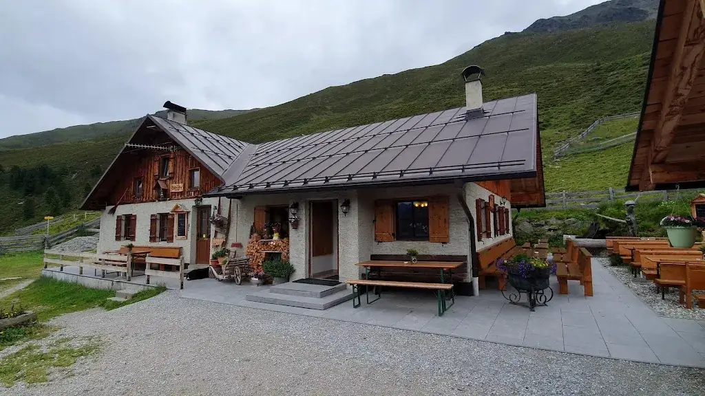 Juifenalm (2022m)_Sellrain_slider_image_2