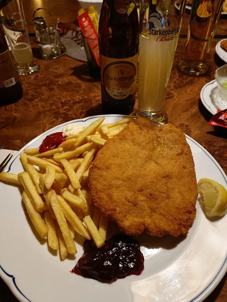 Lukas Nattmann_Gasthaus Glungezer_Sistrans_review