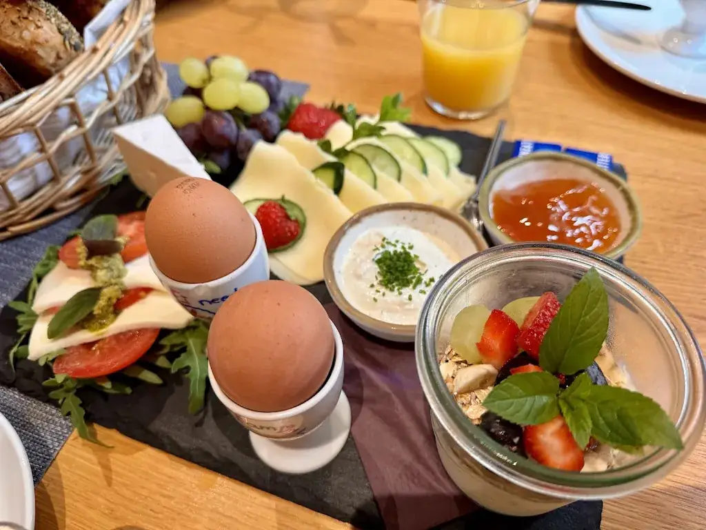 Crazy Eddy_Silz_slider_image_3